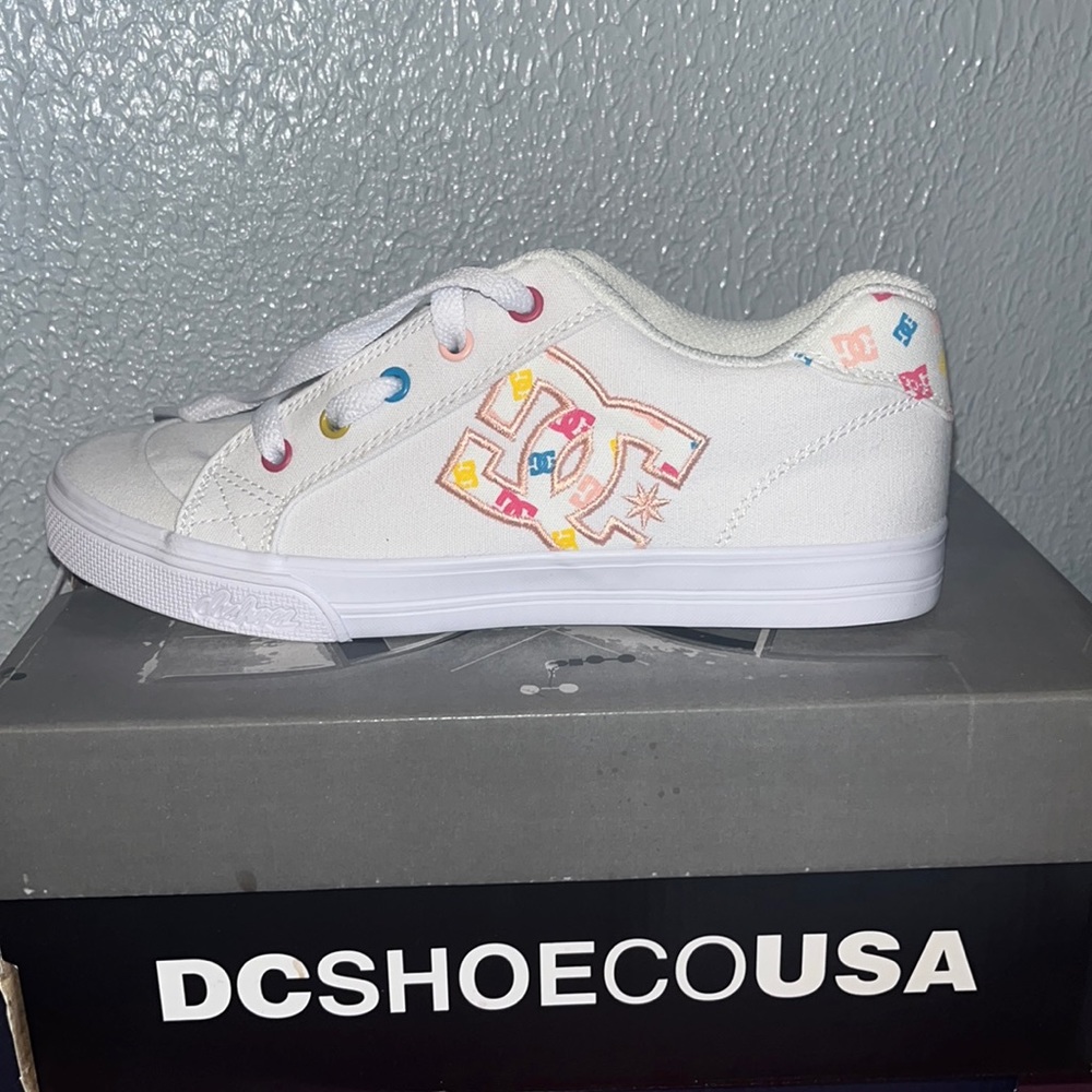 Girls DC shoe